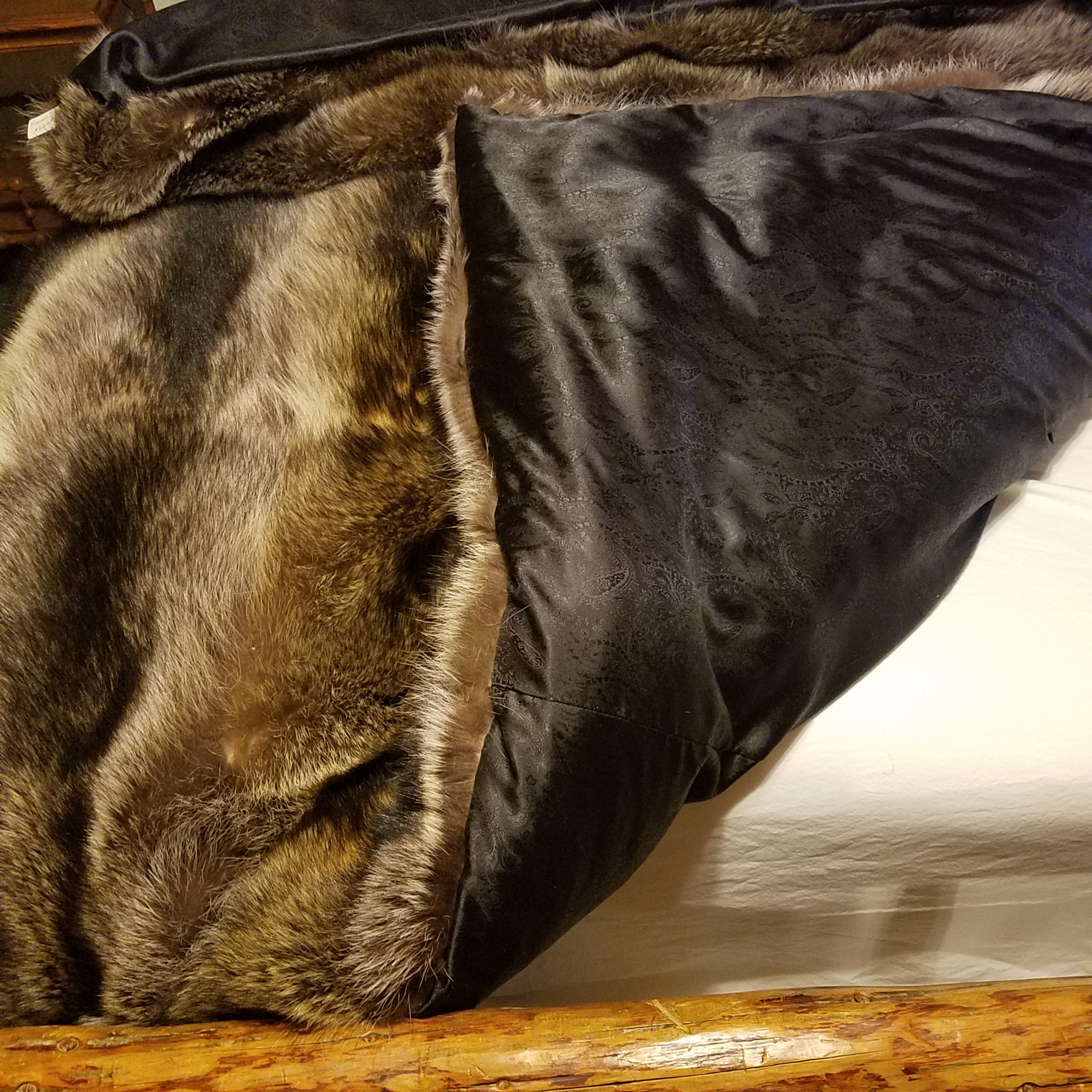 Raccoon Blanket / Bedspread (Double)